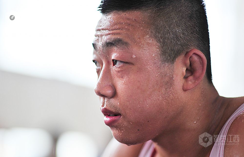 摔跤吧！男孩儿！江西健儿演绎技艺与力量的视觉盛宴