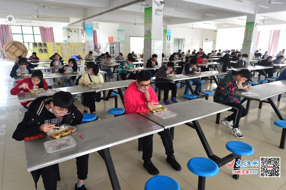 直击南昌各毕业班返校首日  为梦想加油！