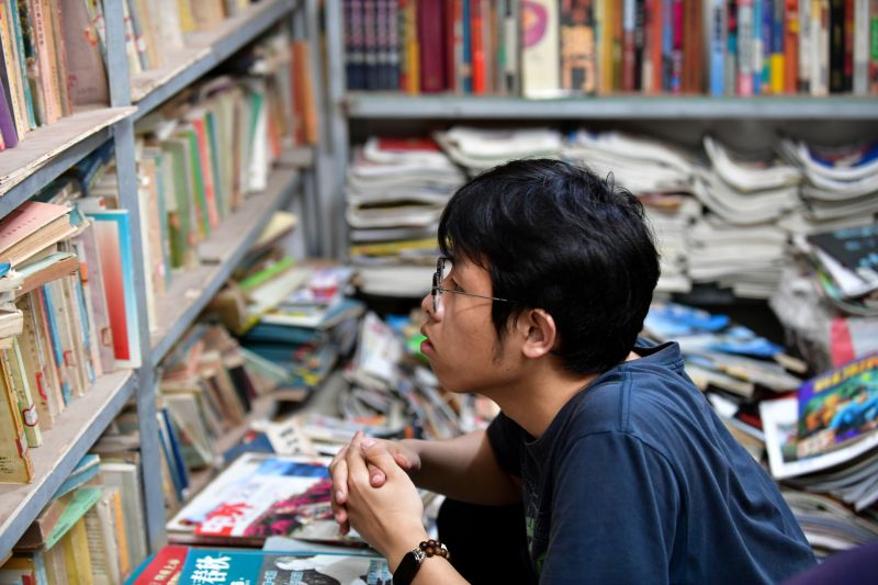 江西南昌：坚守26年的二手书屋 寄托着爱书人的情怀