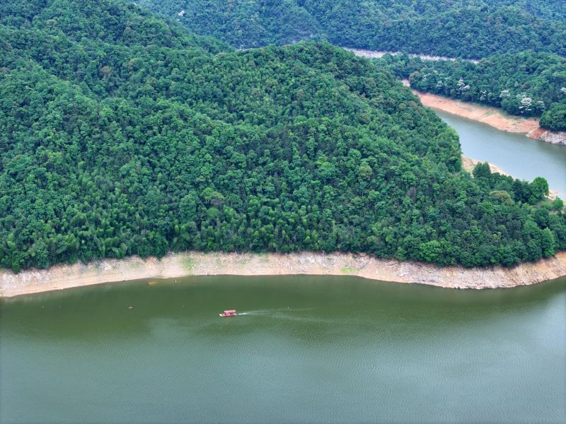 江西泰和：巡库护水