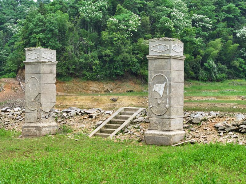 江西泰和：枯水期遗迹重见天日