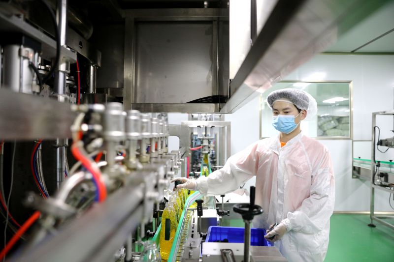 江西峡江：食品企业生产忙